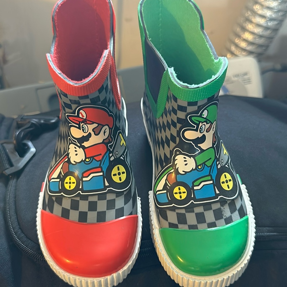 Super Mario  and Luigi rain boots
